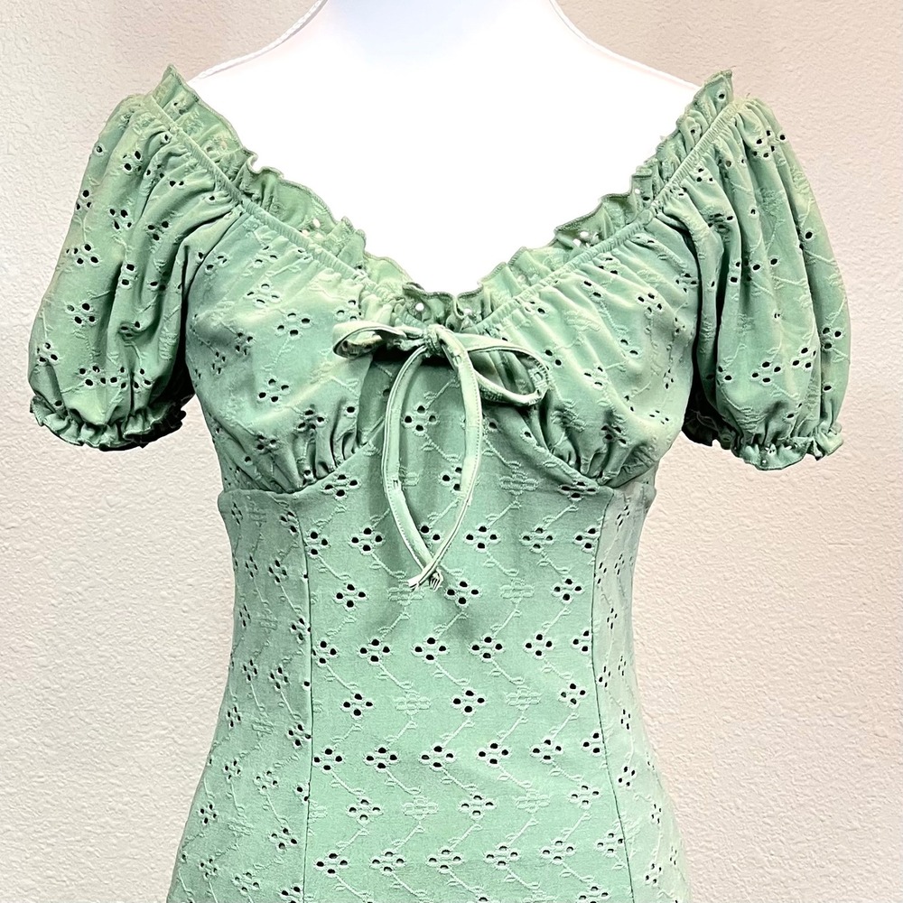 Heart & Heels Babydoll Mini Dress Size Small Green Y2K Coquette Milkmaid Eyelet - Picture 3 of 9